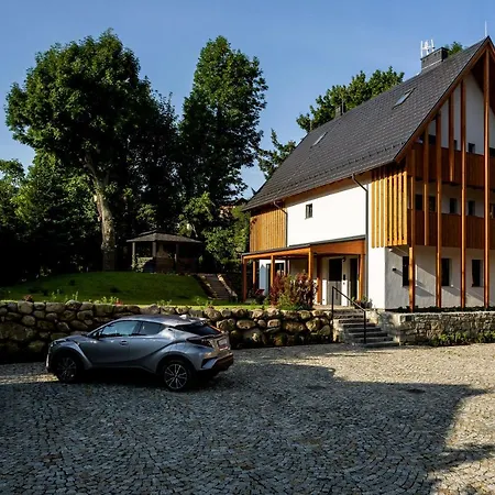 Dom Gory Las - Adults 11 Plus - W Rytmie Slow - Centrum - Bezplatny Parking - Sniadania Affittacamere